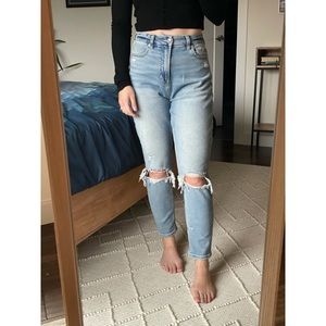 American Eagle Stretch Ripped Curvy Mom Jean